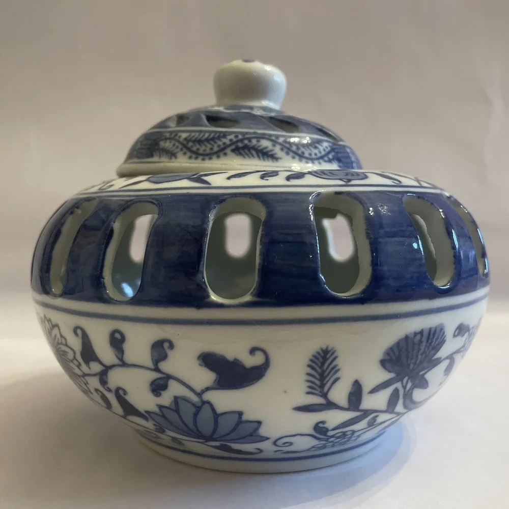 Vintage Japanese 19th Century Potpourri Holder‎